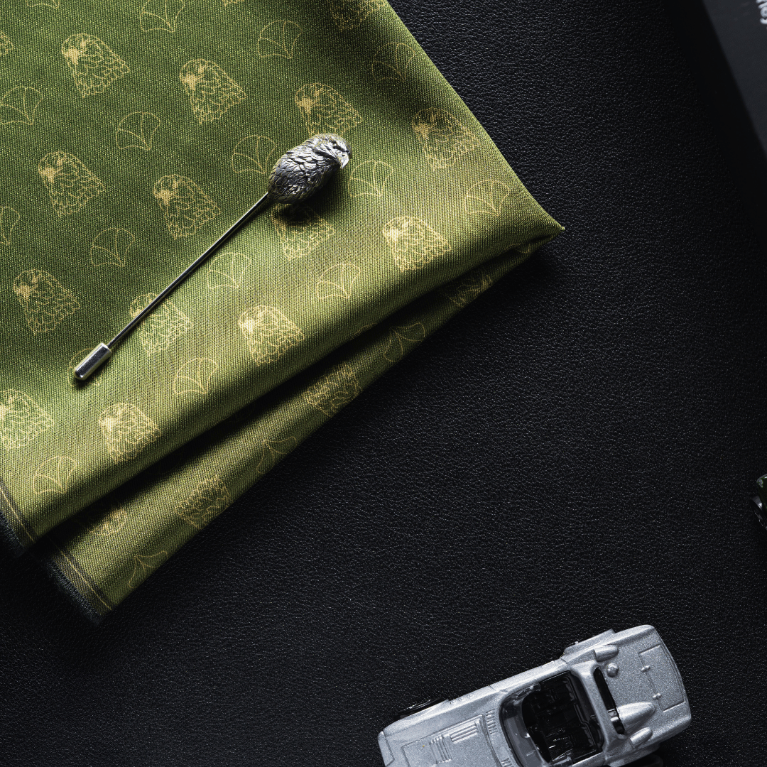 Finnegan | Lapel Pin & Pocket Square